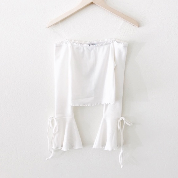 ribbed off shoulder bell sleeve crop top - Picture 3 of 7